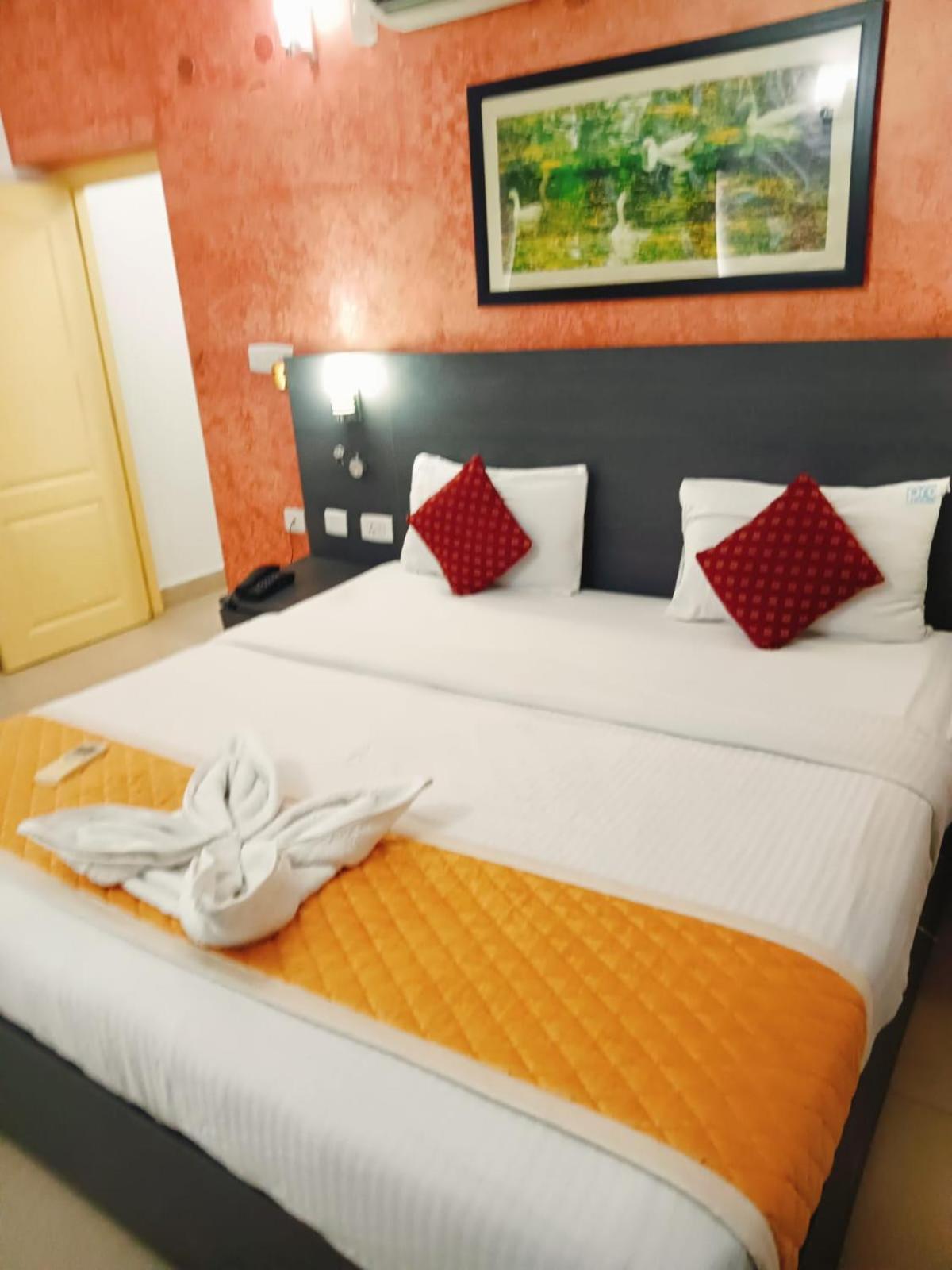 Stayeasy Tiruvanmiyur Madrás Exterior foto