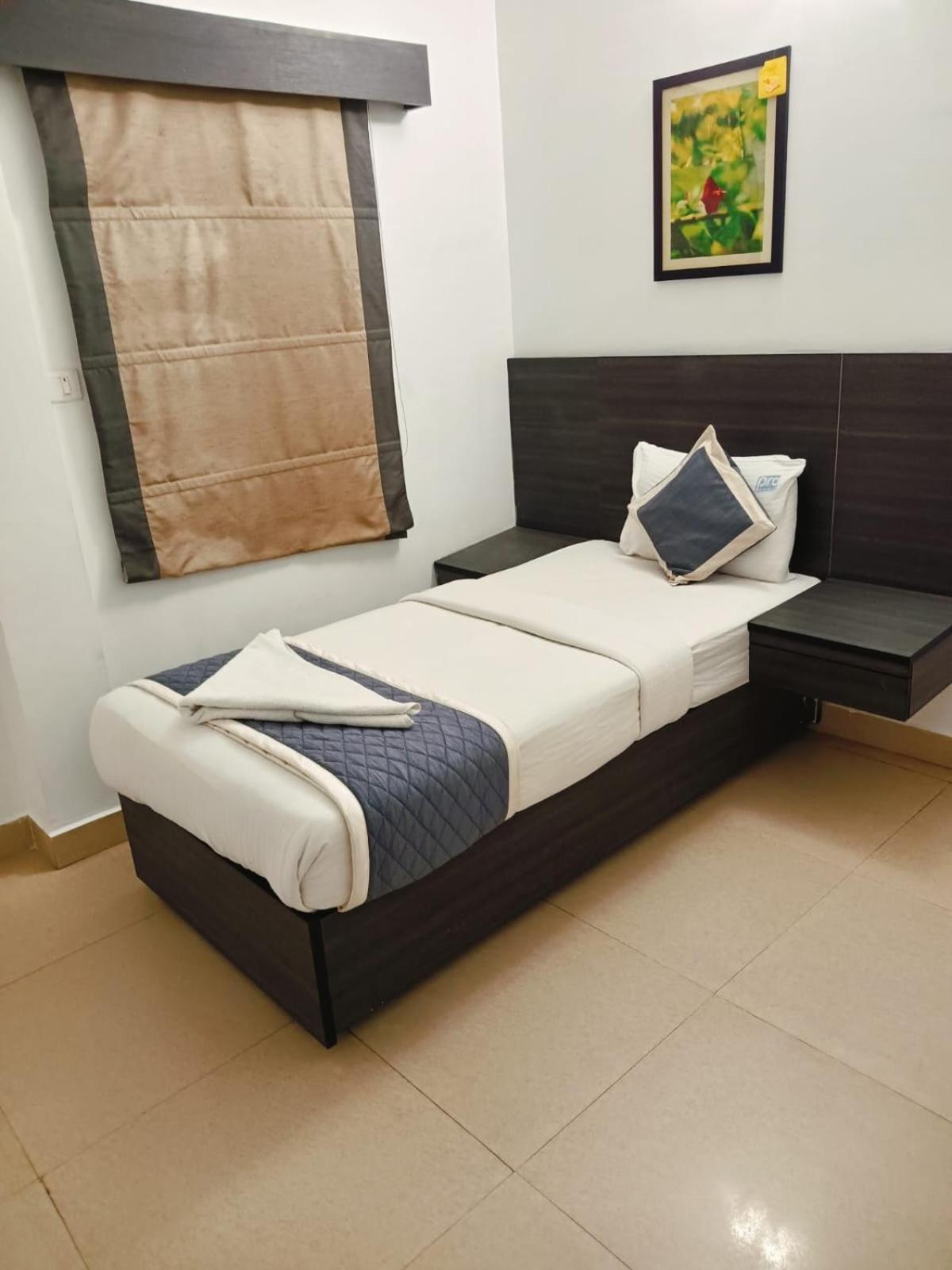 Stayeasy Tiruvanmiyur Madrás Exterior foto